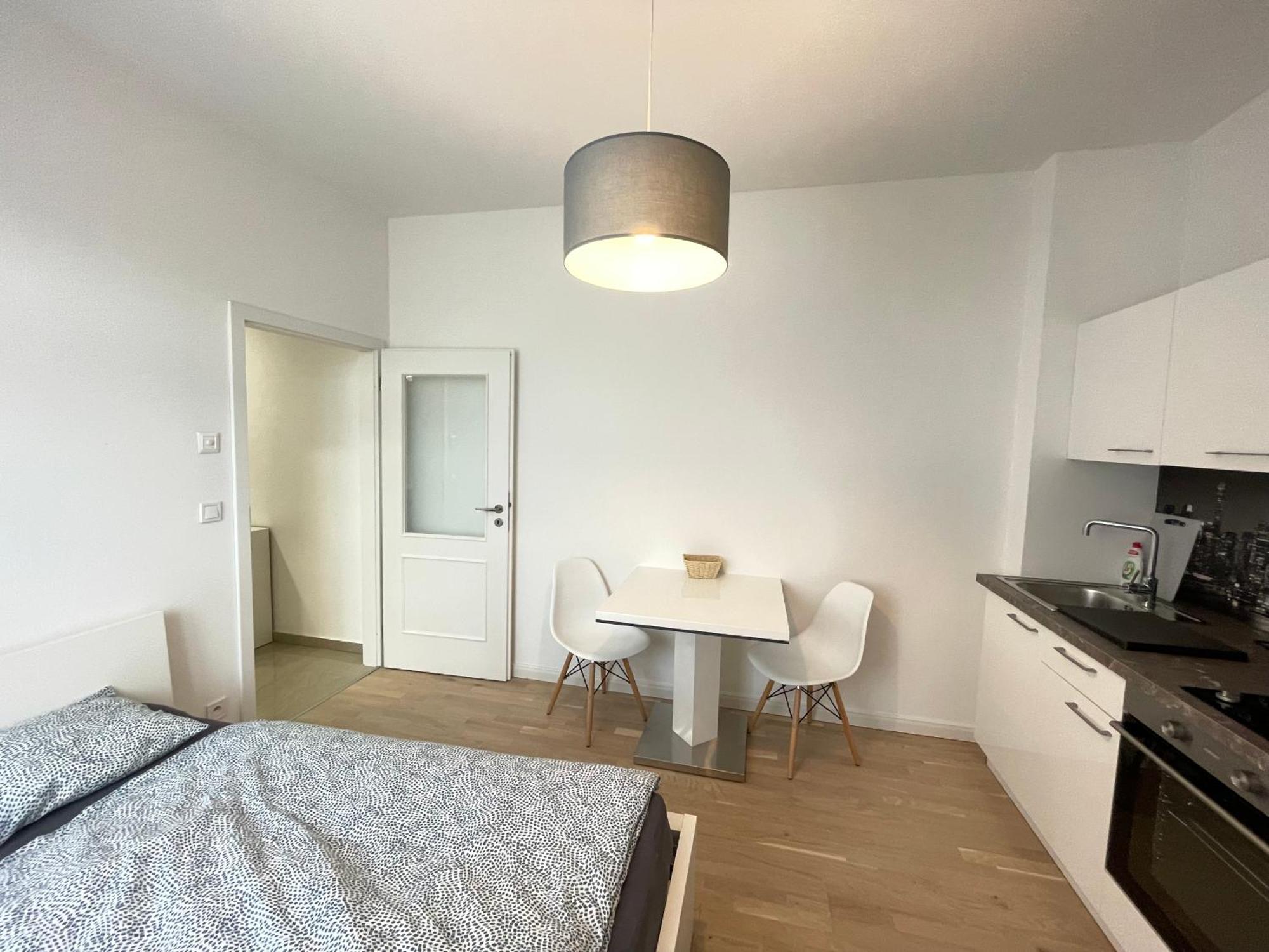 Wash Apartment On Metro Prague 1 Екстериор снимка